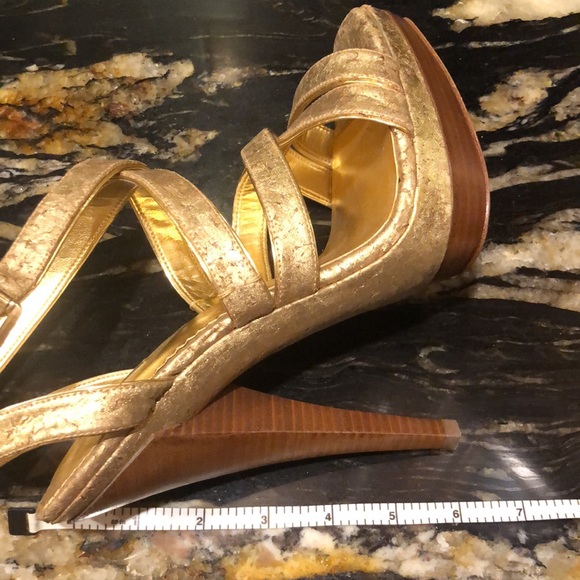 Report Signature Sexy Heels - Picture 10 of 12